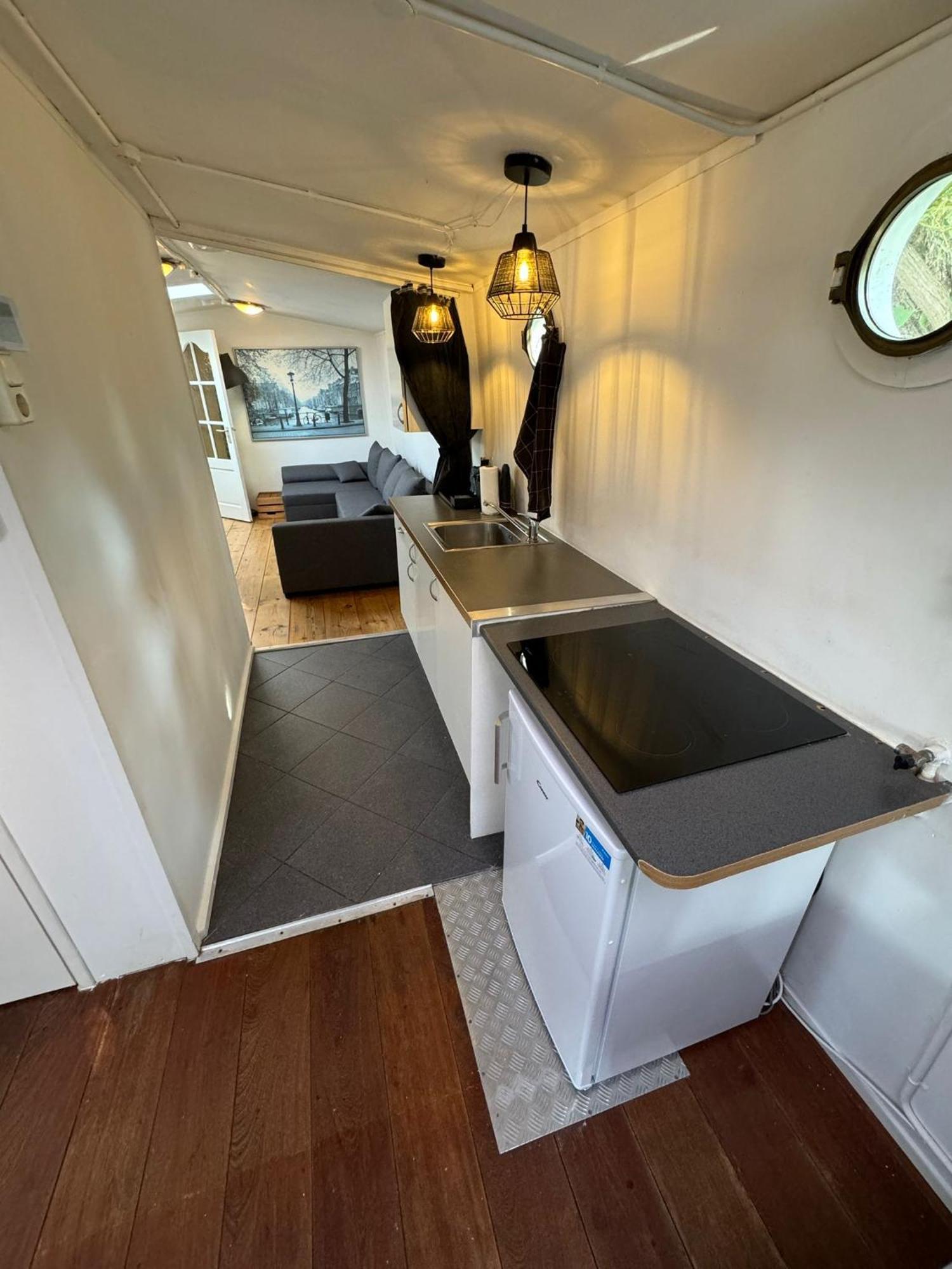 מלון Prague On Boat, Privat Pier, Free Parking מראה חיצוני תמונה