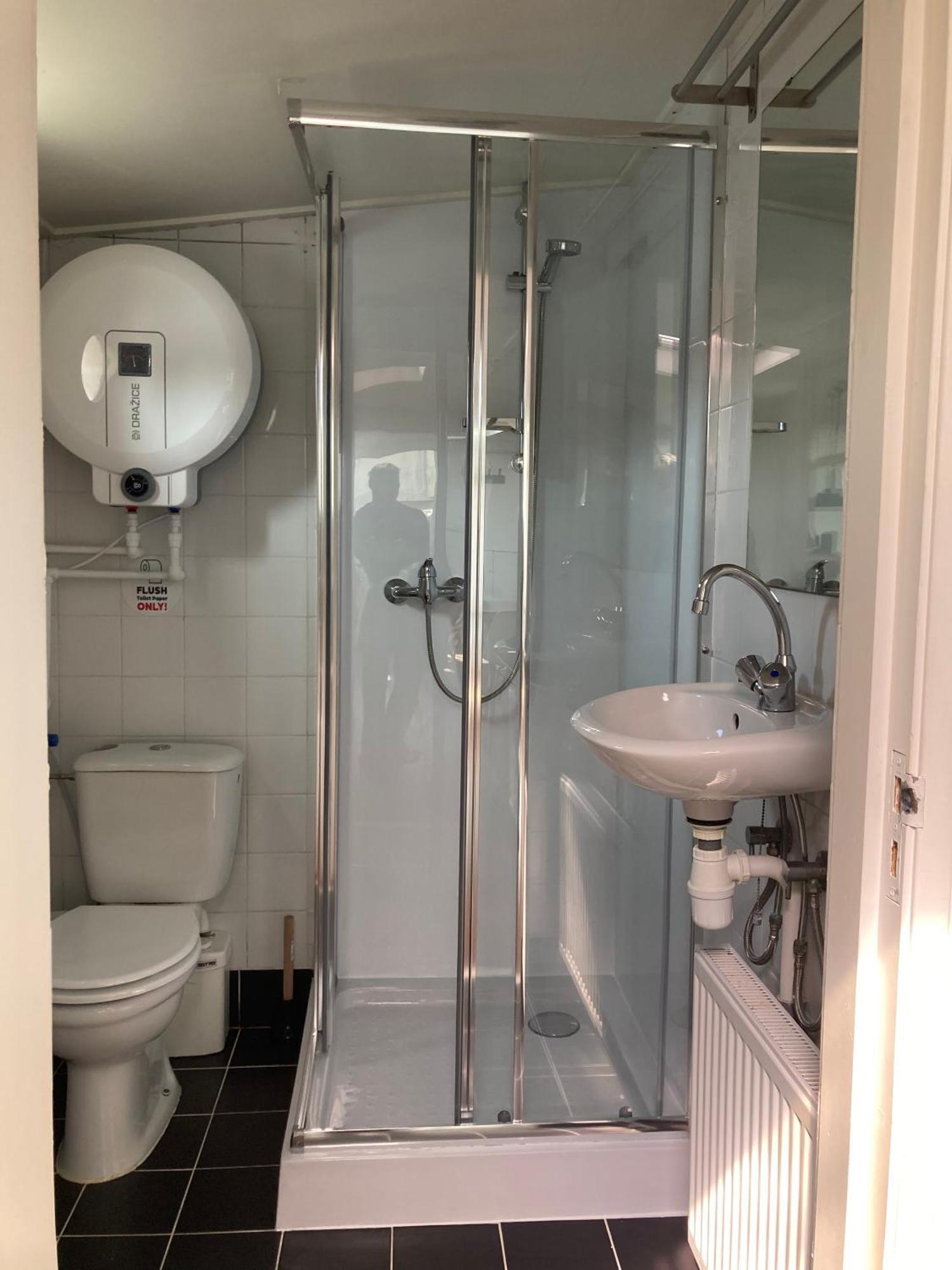מלון Prague On Boat, Privat Pier, Free Parking מראה חיצוני תמונה